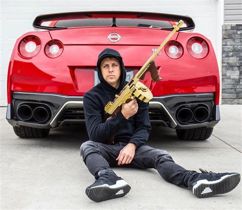 roman atwood height|Roman Atwood YouTuber, Bio, Wiki, Age, Height,。